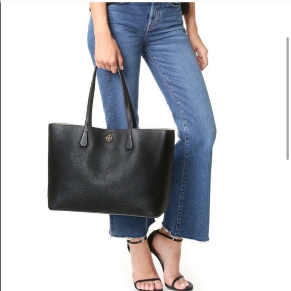 Beautiful preloved authentic Tory Burch tote. - Picture 2 of 6